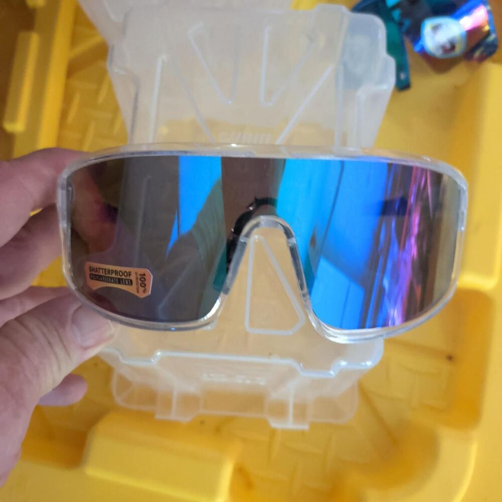 Uvu Men's Silver and Grey Sunglasses